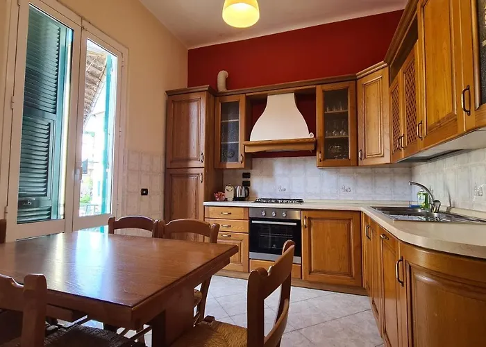 Carso 6 - Homy 5 Terre Apartment La Spezia